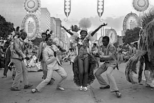 Carnaval de rua do Rio de Janeiro, nos anos 1960 (Foto de Evandro Teixeira)
